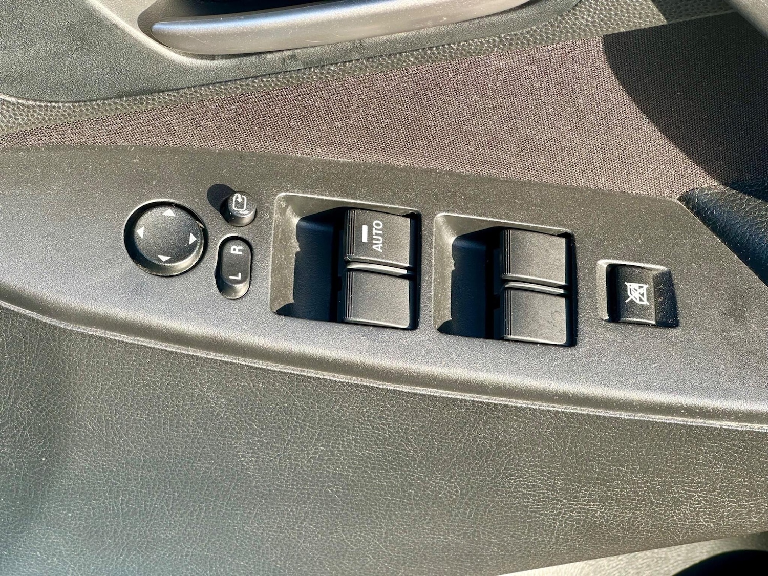 Used Mazda Mazda3 2010 for sale - 77939675: Photo 9