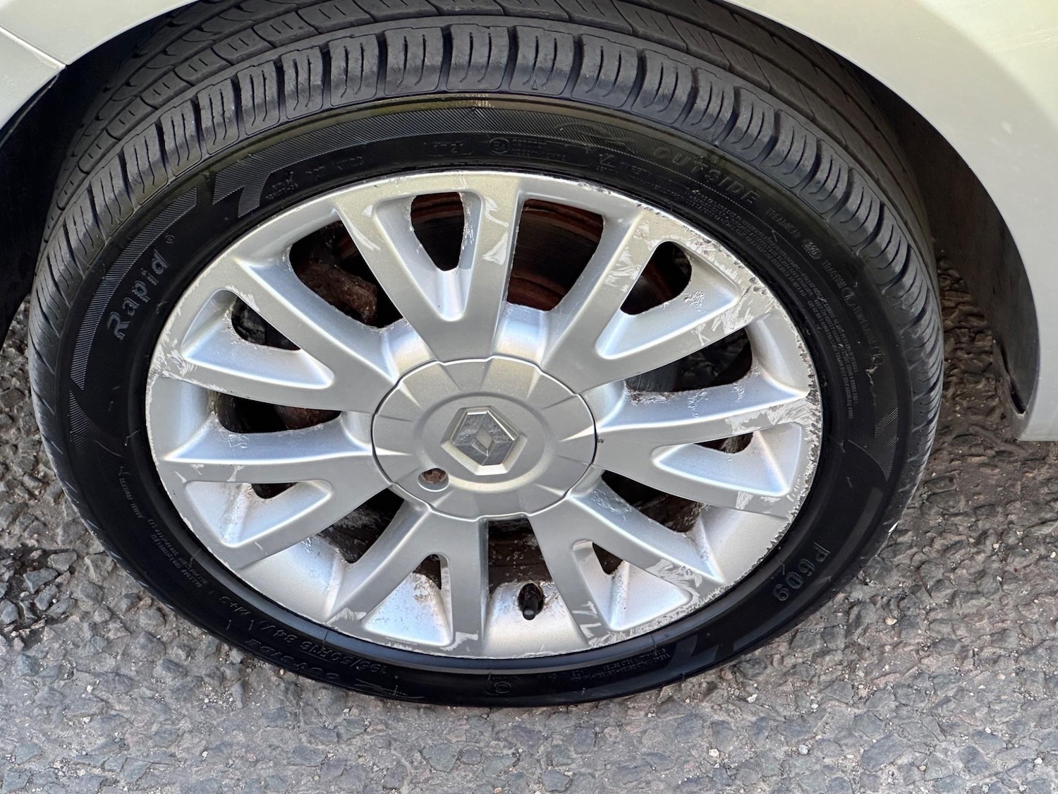 Used Renault Clio for sale - 76996213: Photo 11