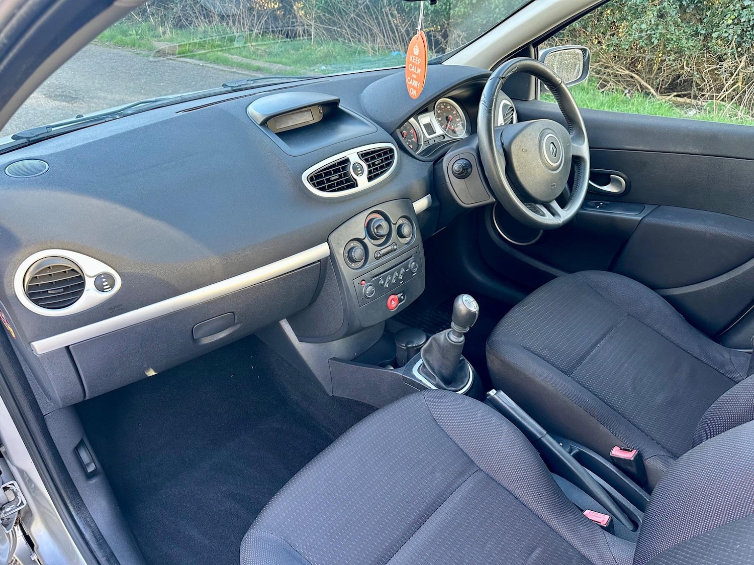 Used Renault Clio for sale - 76996213: Photo 19