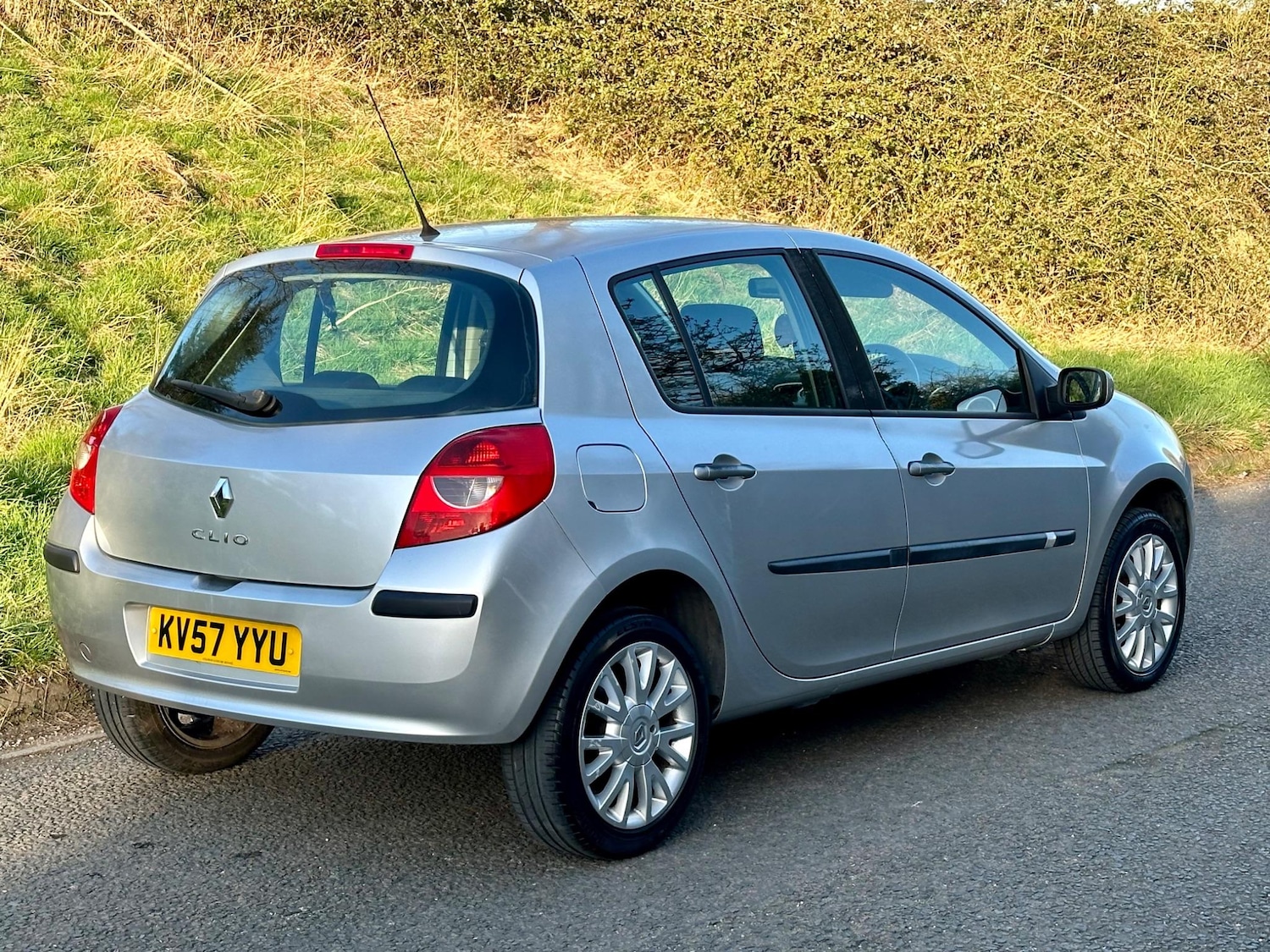 Used Renault Clio for sale - 76996213: Photo 7