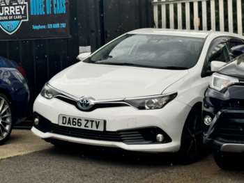 2017 (66) - 1.8 VVT-h Design CVT Euro 6 (s/s) 5dr (Safety Sense)