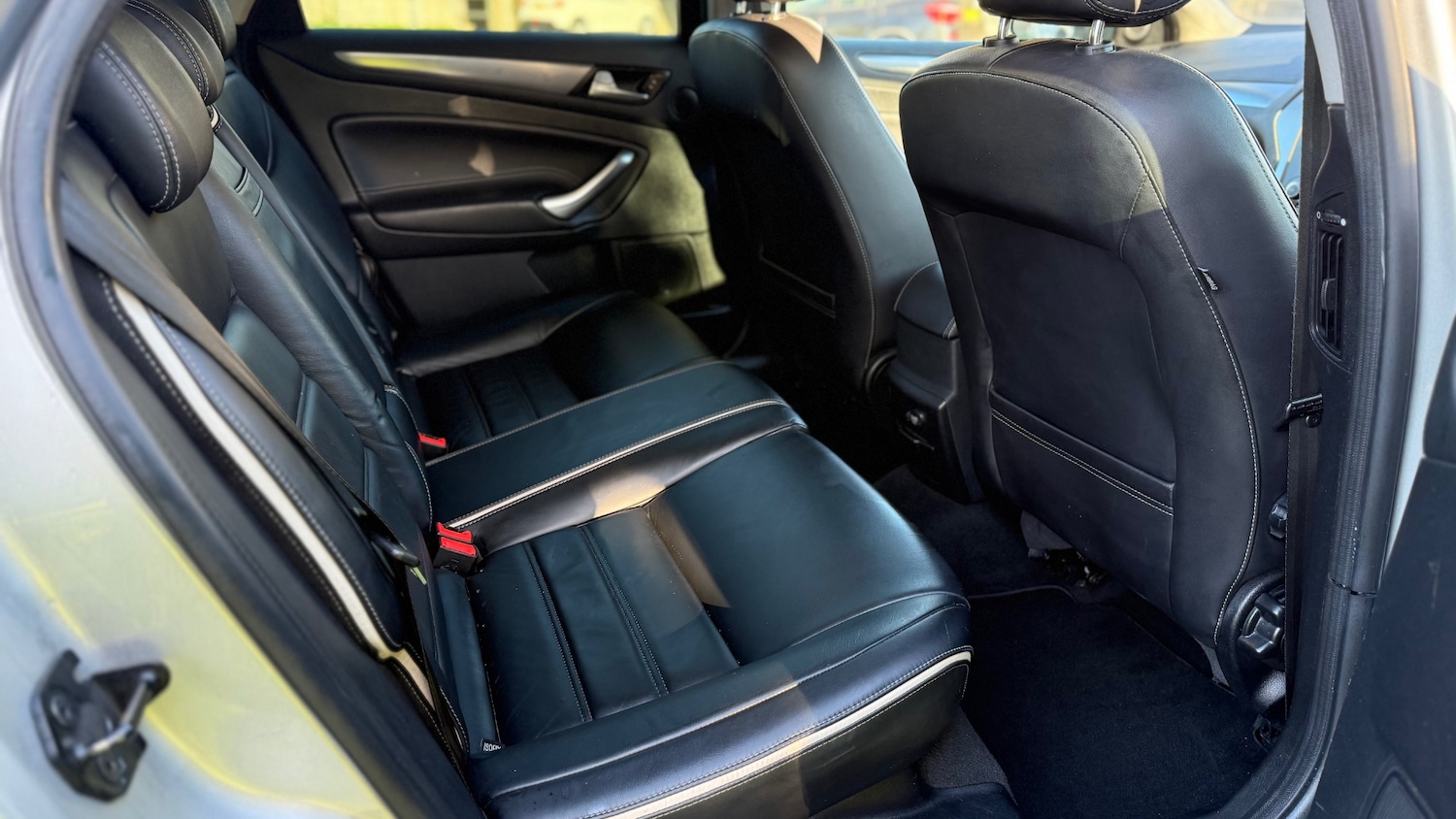 Used Ford Mondeo 2011 for sale - 76625149: Photo 11