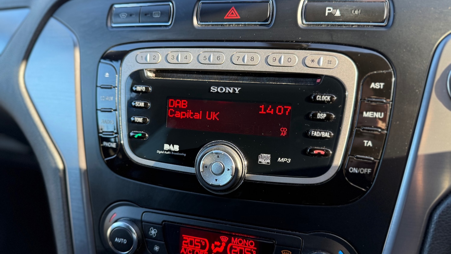 Used Ford Mondeo 2011 for sale - 76625149: Photo 18