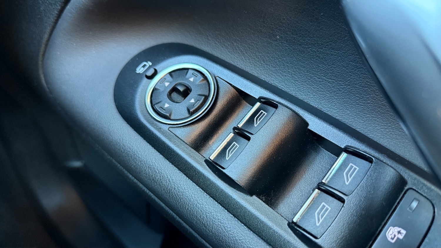 Used Ford Mondeo 2011 for sale - 76625149: Photo 25