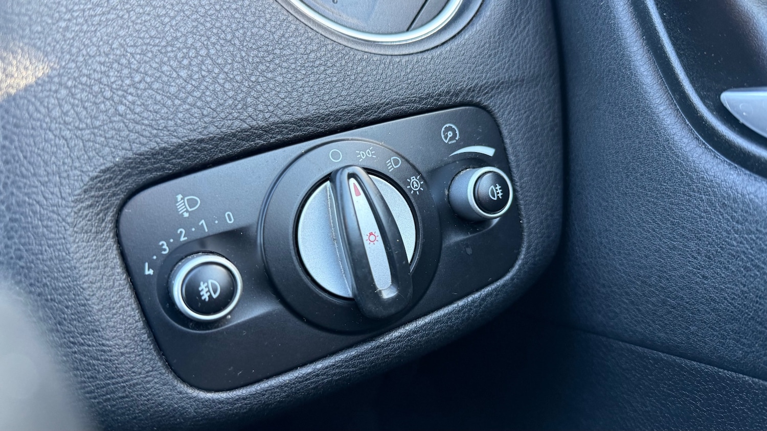 Used Ford Mondeo 2011 for sale - 76625149: Photo 26