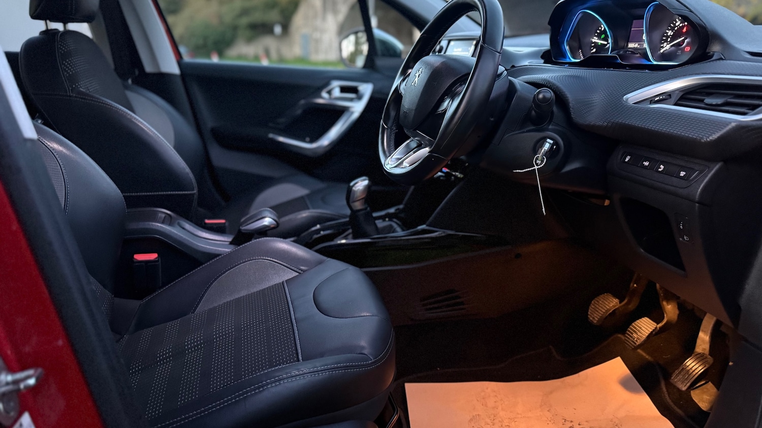 Used Peugeot 2008 2015 for sale - 76367053: Photo 10