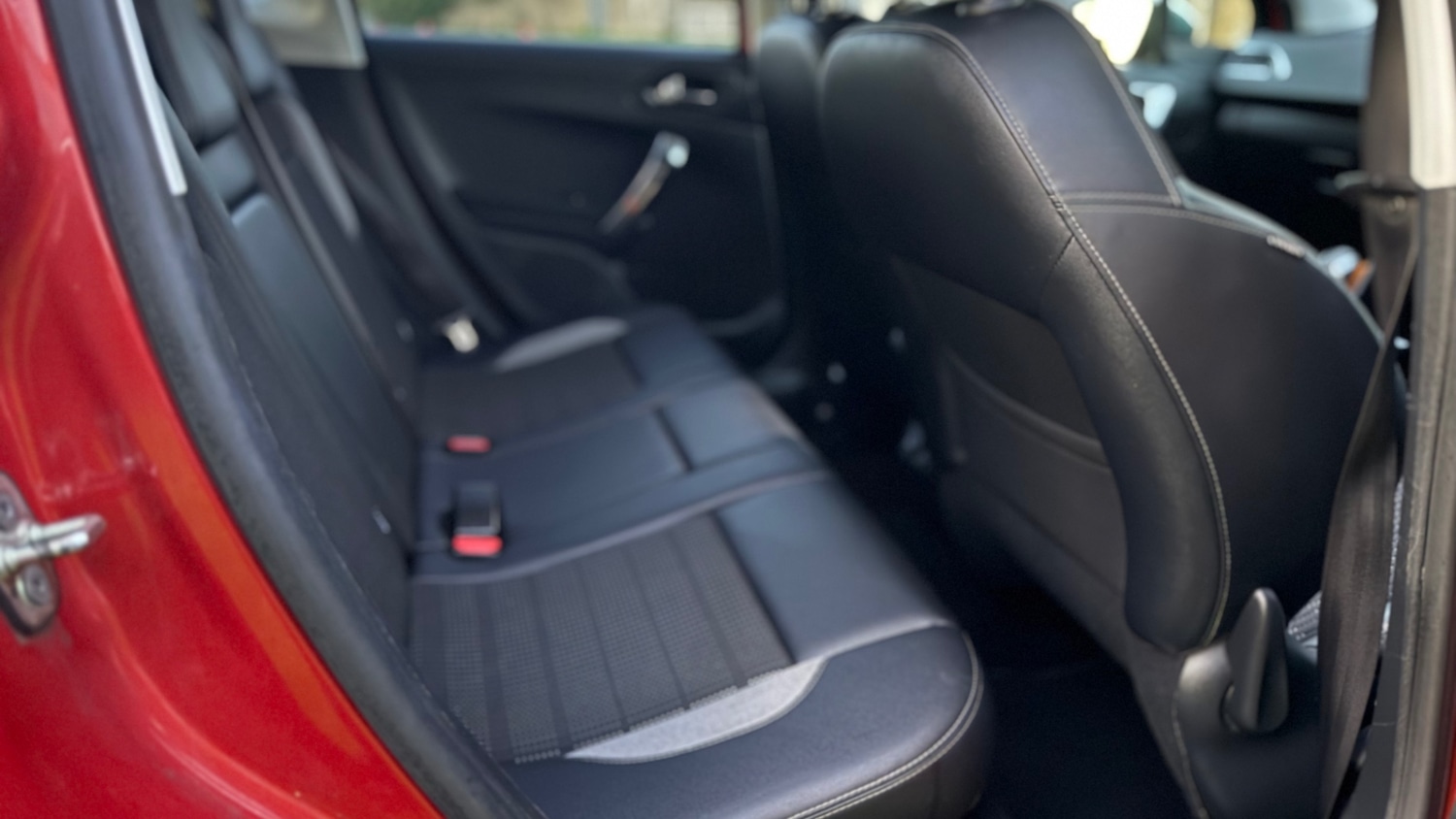 Used Peugeot 2008 2015 for sale - 76367053: Photo 11