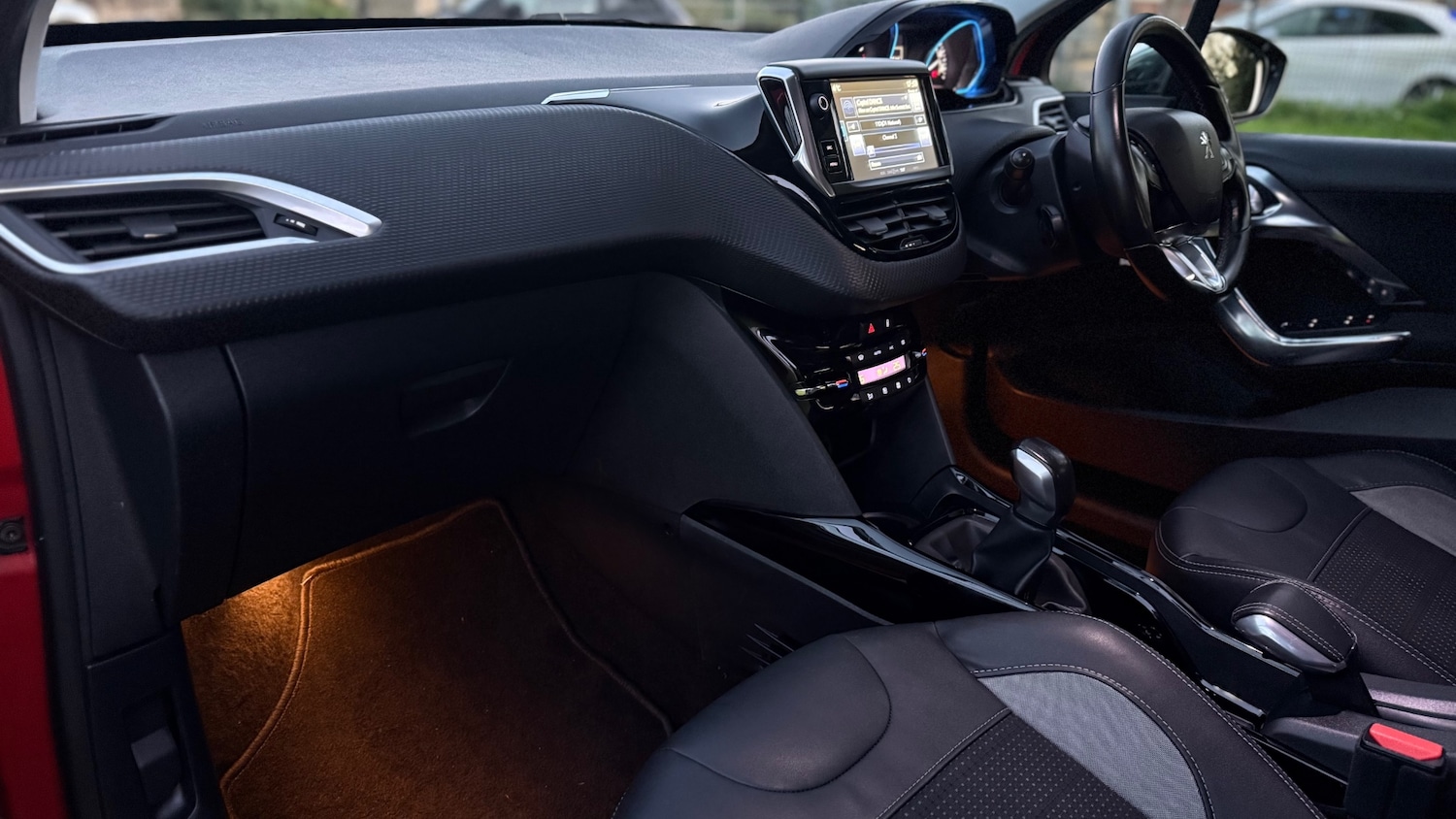 Used Peugeot 2008 2015 for sale - 76367053: Photo 15