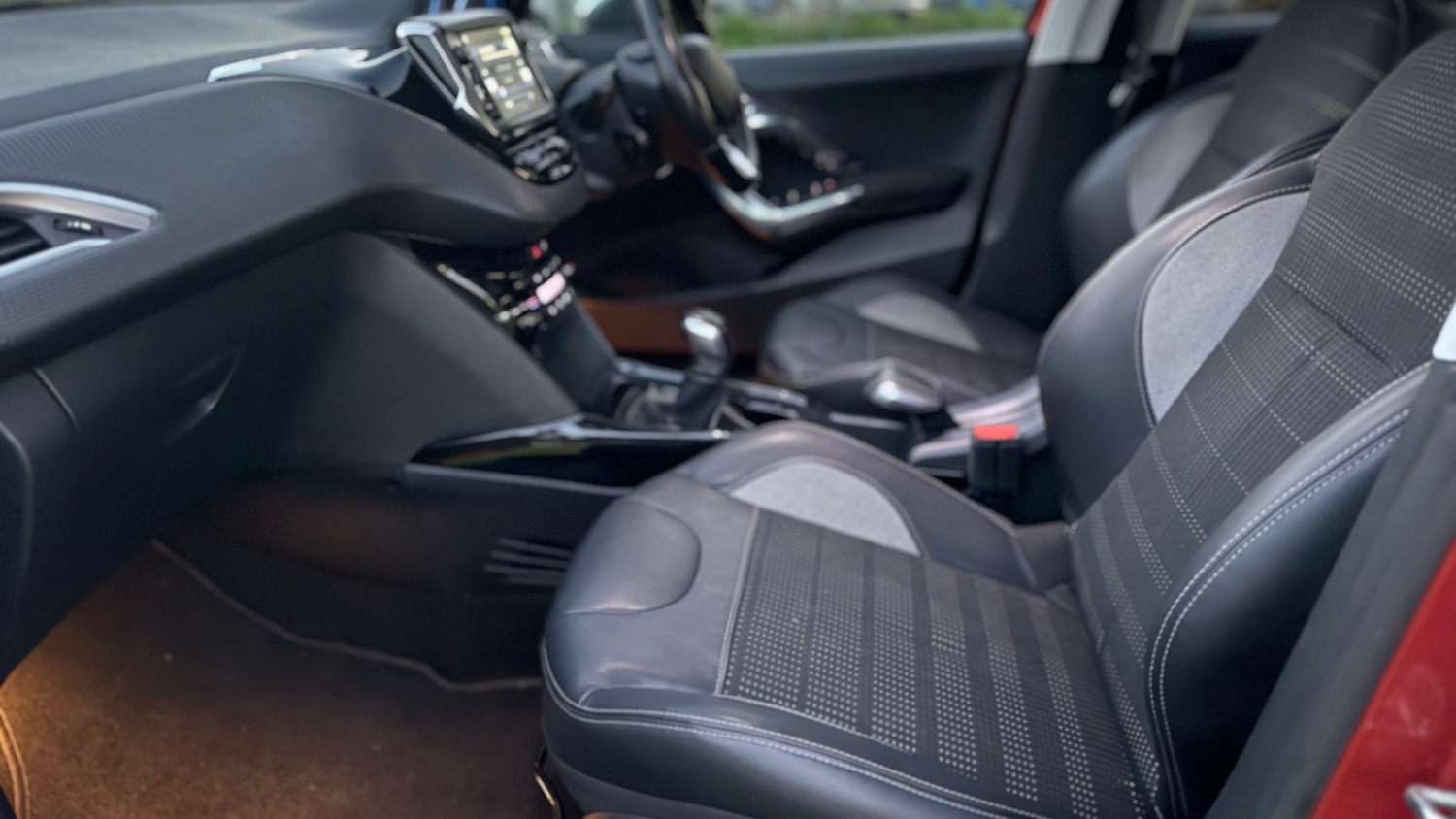 Used Peugeot 2008 2015 for sale - 76367053: Photo 16