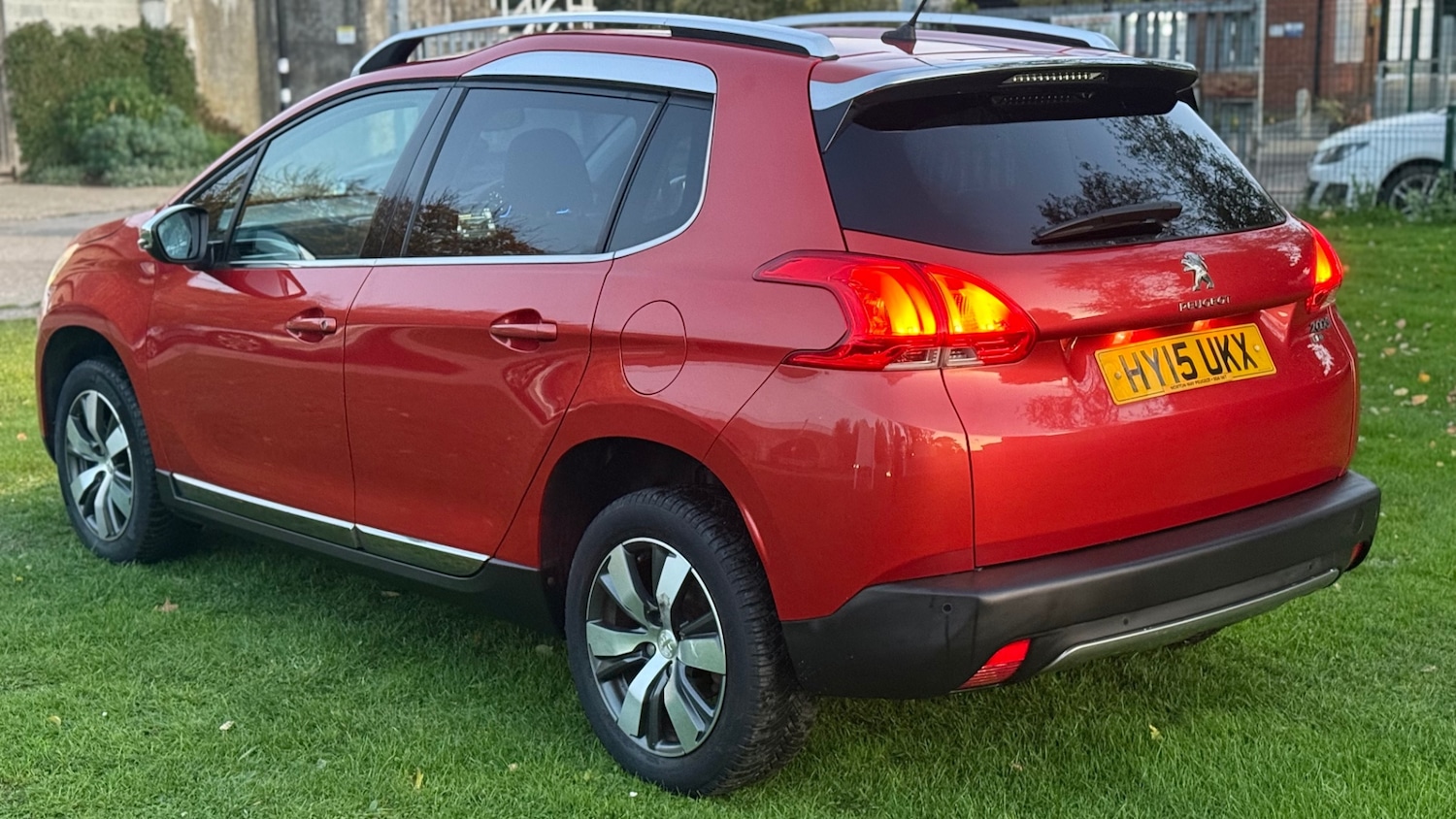 Used Peugeot 2008 2015 for sale - 76367053: Photo 5