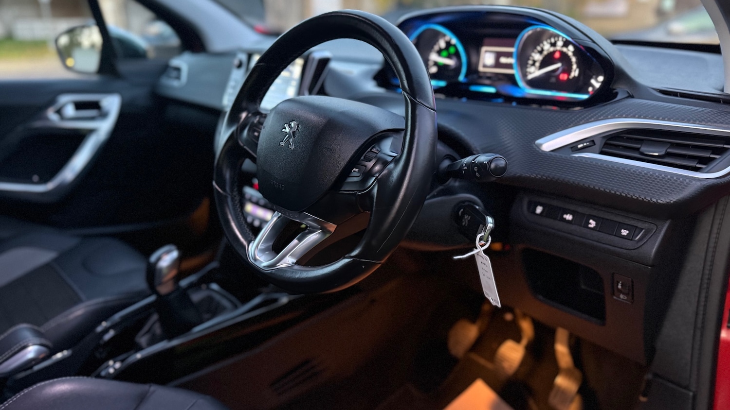 Used Peugeot 2008 2015 for sale - 76367053: Photo 9