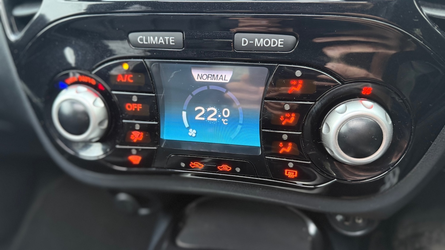 Used Nissan Juke 2014 for sale - 77113860: Photo 25