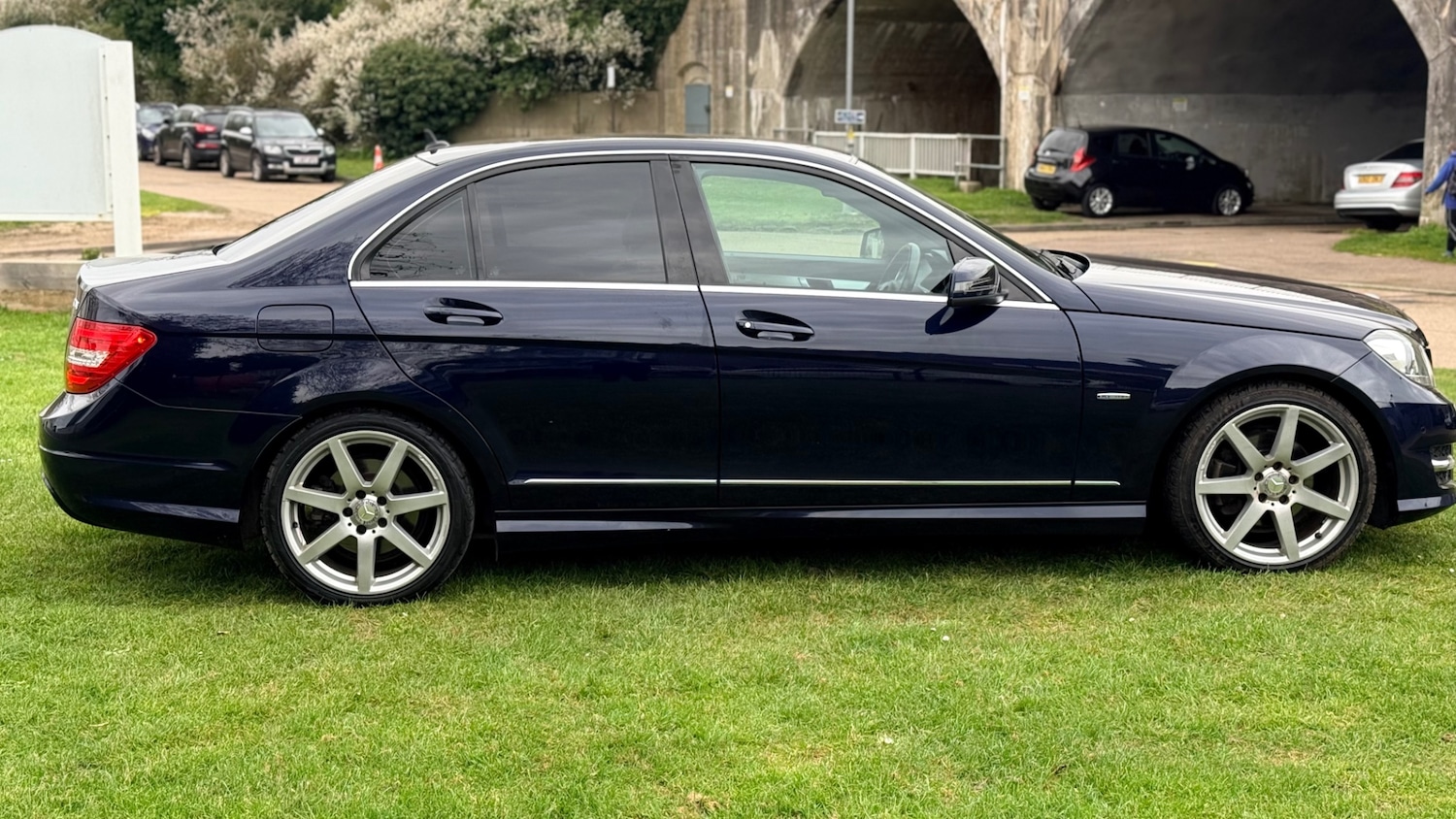 Used Mercedes-Benz C Class 2013 for sale - 78131666: Photo 2