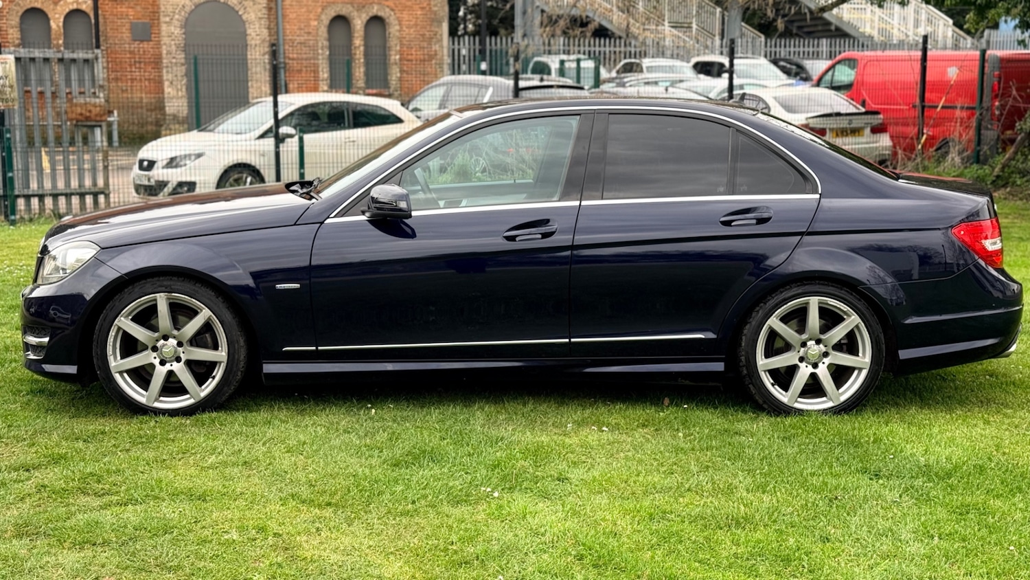 Used Mercedes-Benz C Class 2013 for sale - 78131666: Photo 6