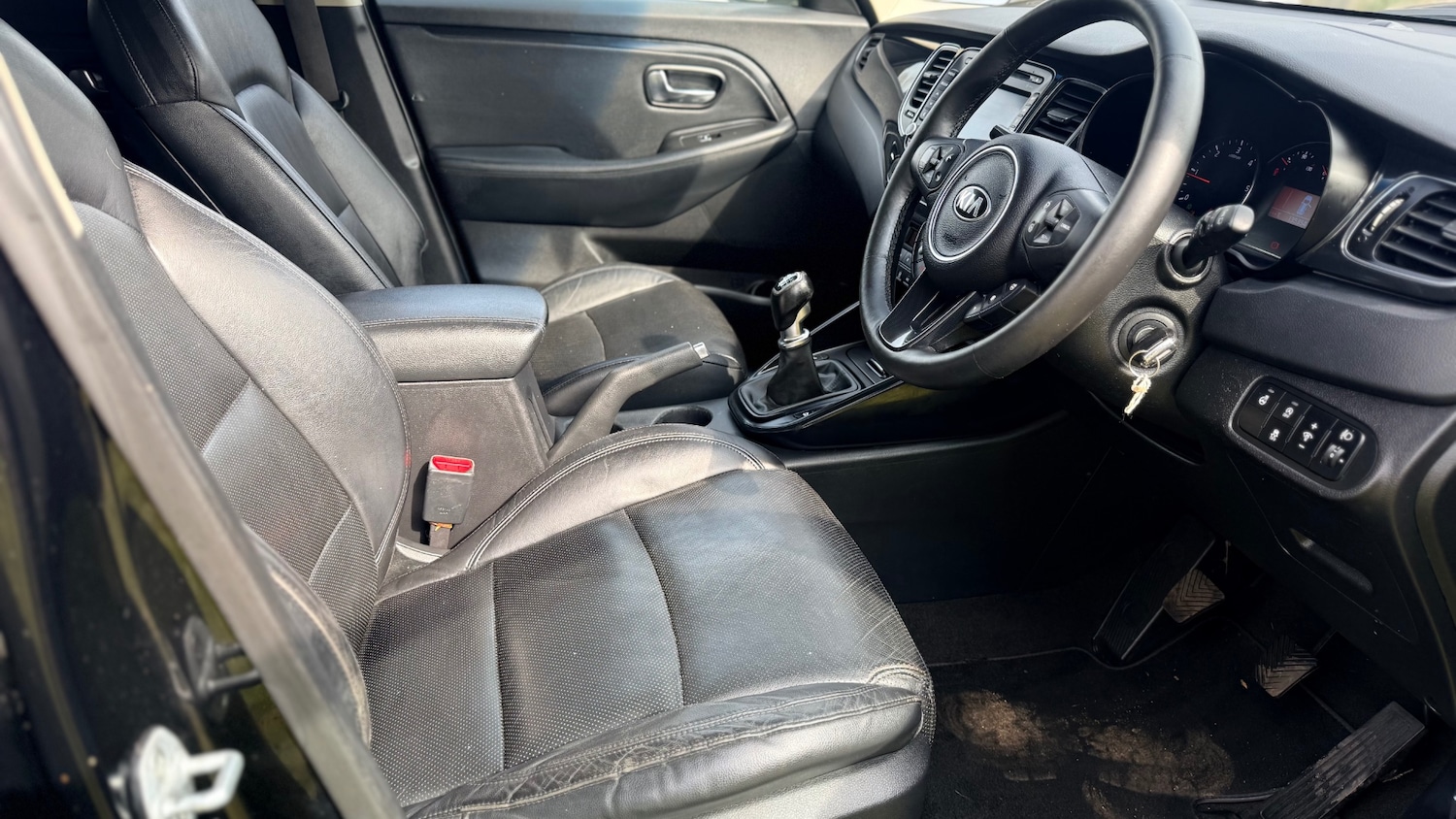 Used Kia Carens 2014 for sale - 77984136: Photo 10