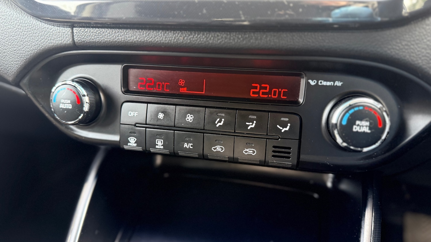 Used Kia Carens 2014 for sale - 77984136: Photo 23