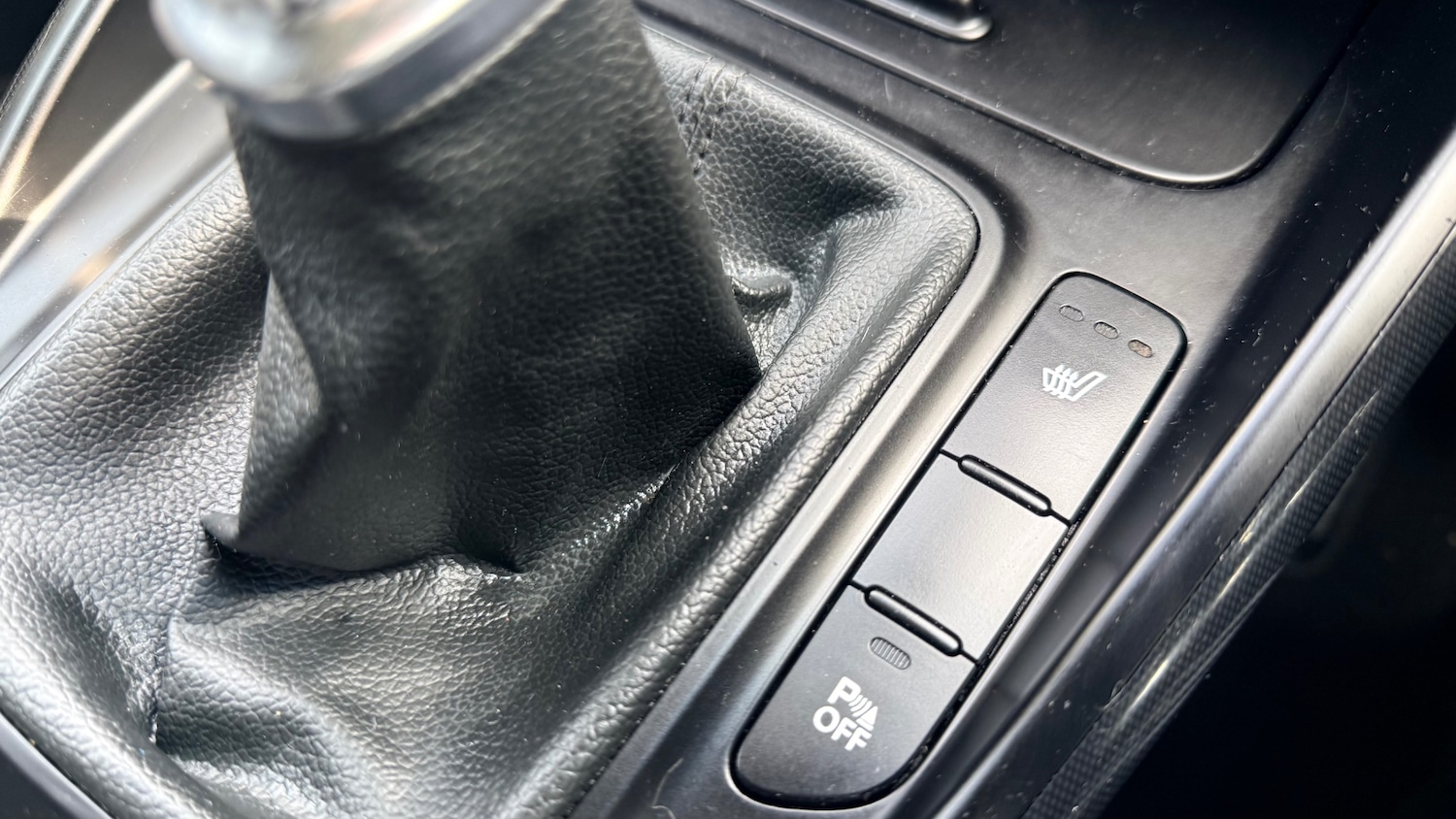 Used Kia Carens 2014 for sale - 77984136: Photo 24