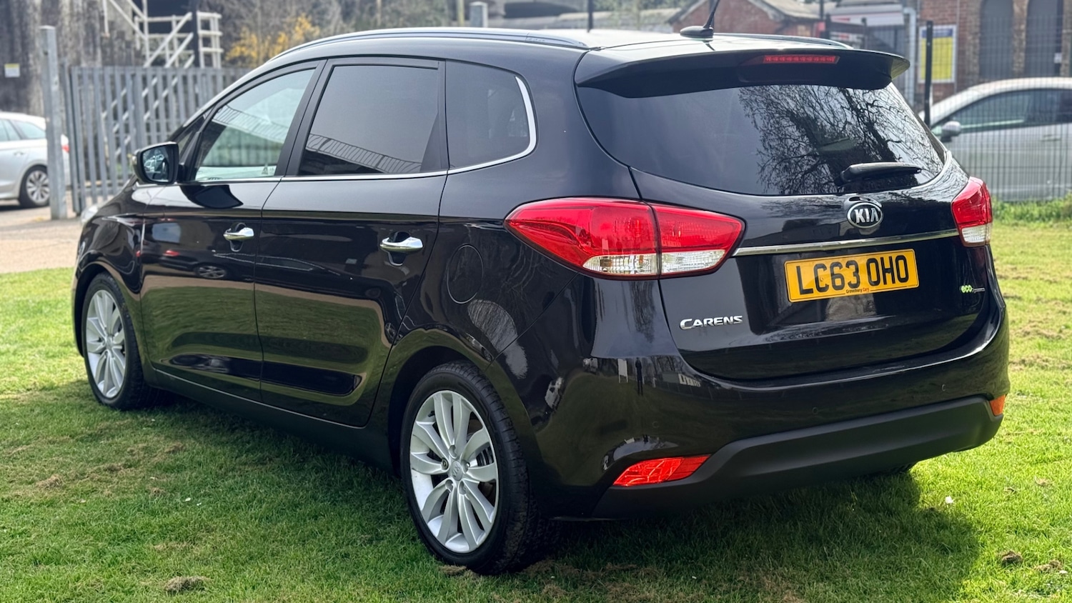 Used Kia Carens 2014 for sale - 77984136: Photo 5