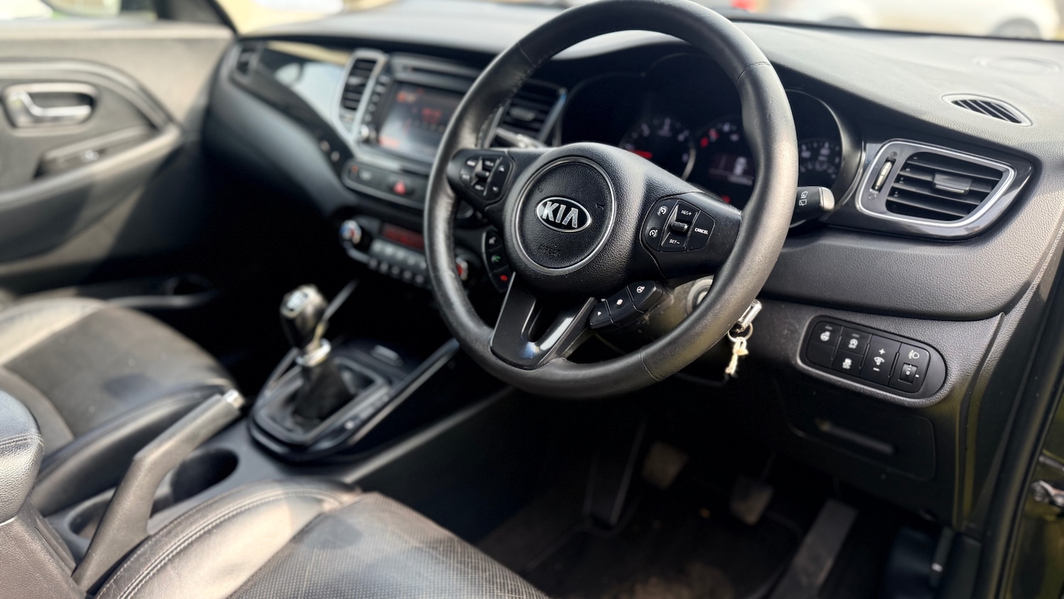 Used Kia Carens 2014 for sale - 77984136: Photo 9