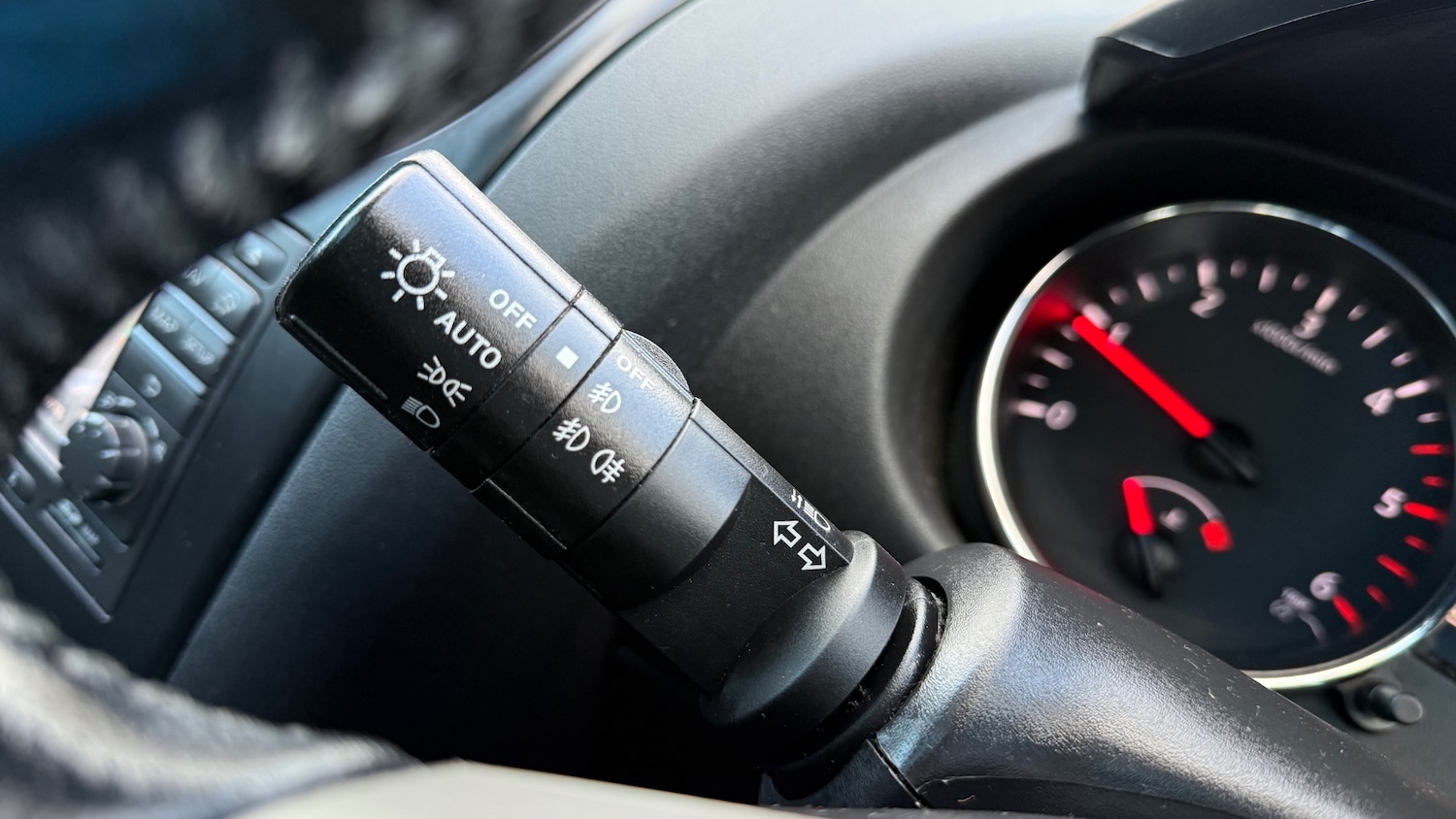 Used Nissan Qashqai 2013 for sale - 76376437: Photo 23