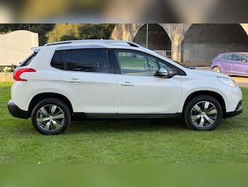 Used Peugeot 2008 2015 for sale - 76067391: Photo