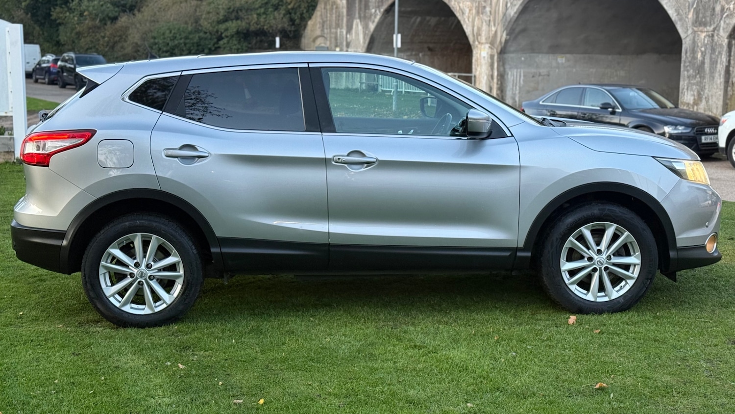 Used Nissan Qashqai 2014 for sale - 77416961: Photo 2