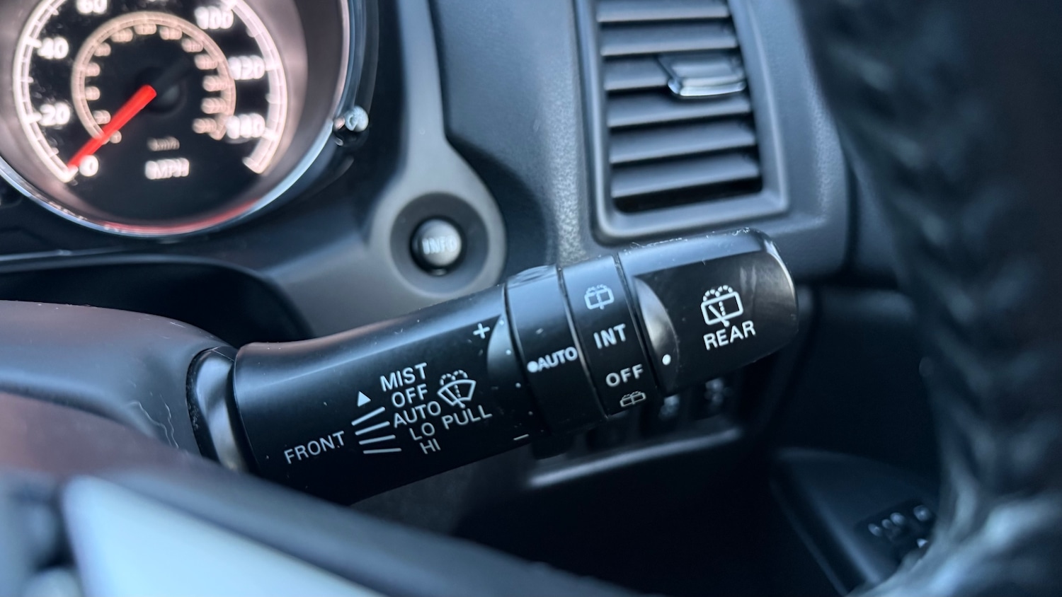 Used Mitsubishi ASX 2012 for sale - 76559587: Photo 28