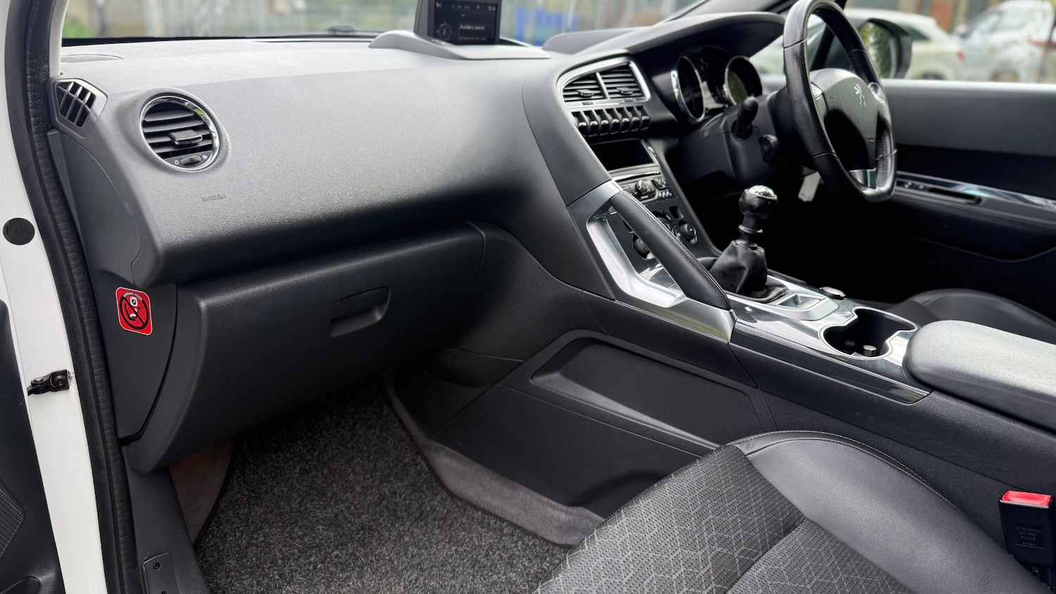 Used Peugeot 3008 2015 for sale - 76330294: Photo 15