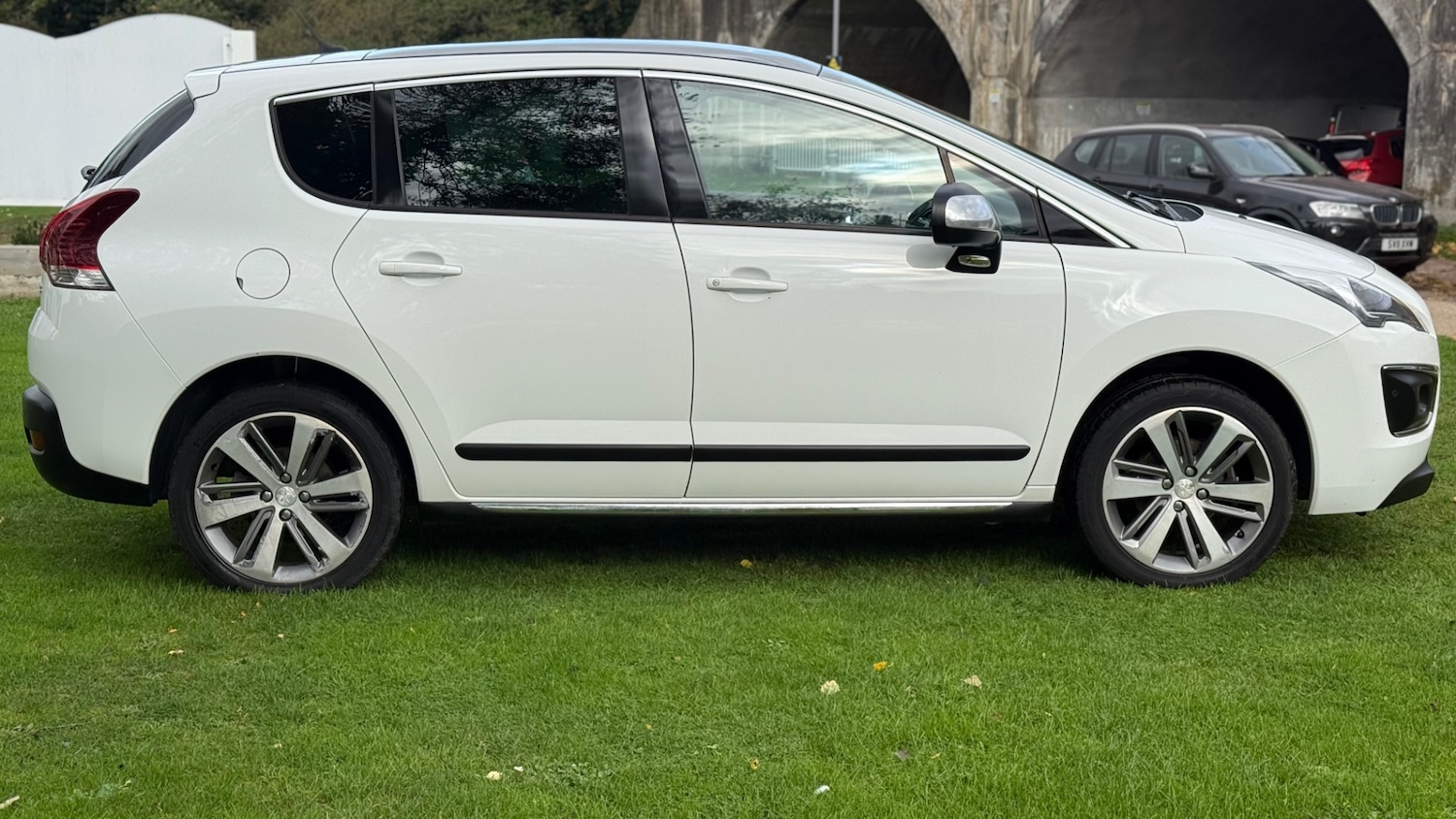 Used Peugeot 3008 2015 for sale - 76330294: Photo 2