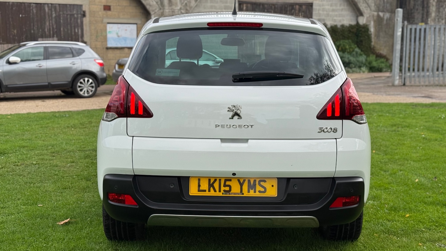 Used Peugeot 3008 2015 for sale - 76330294: Photo 4