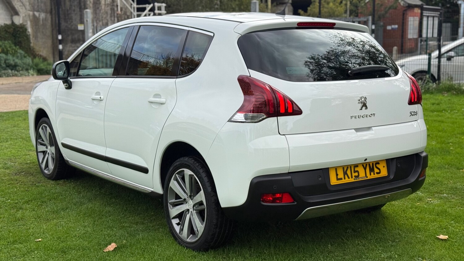 Used Peugeot 3008 2015 for sale - 76330294: Photo 5