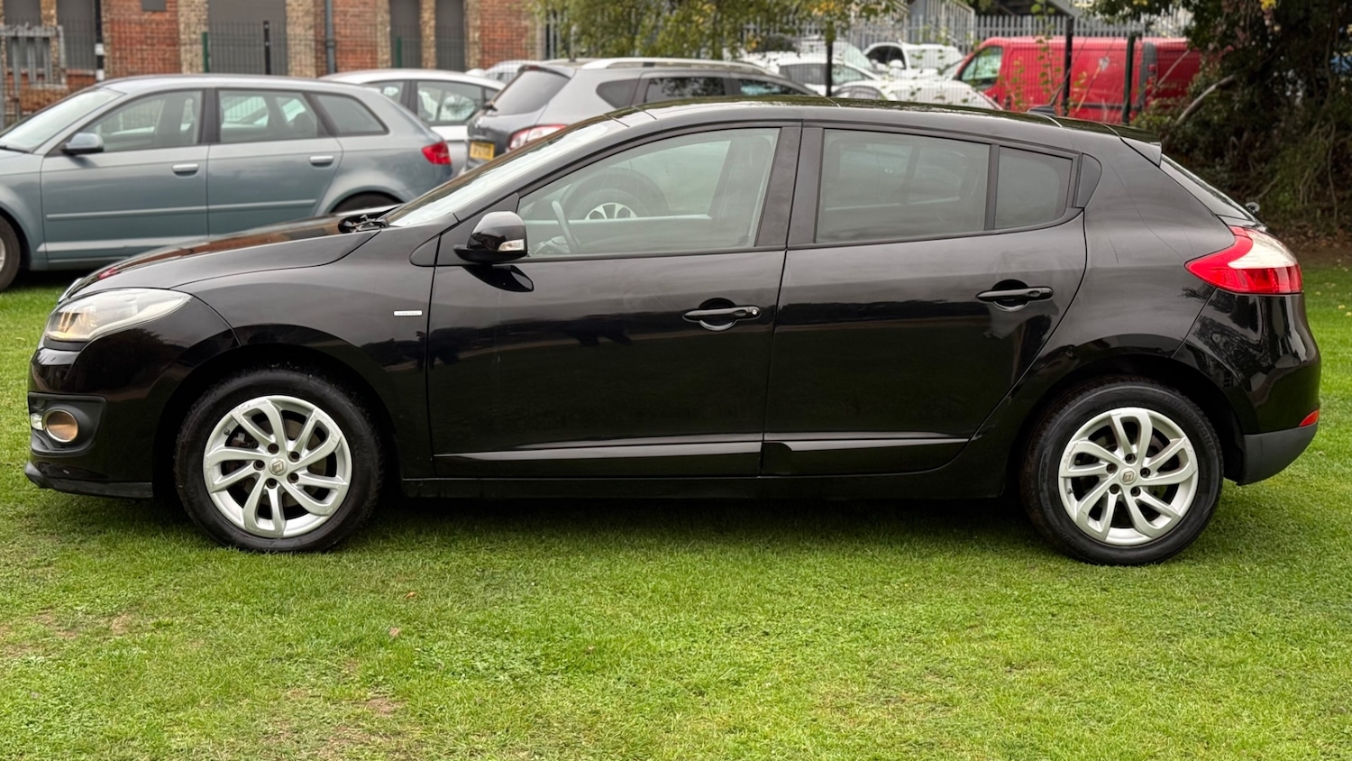 Used Renault Megane 2014 for sale - 76285978: Photo 6