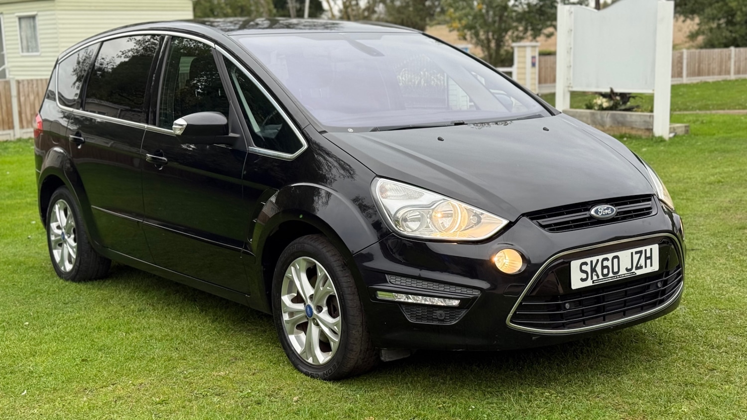 Used Ford S-Max 2010 for sale - 76194567: Photo 1