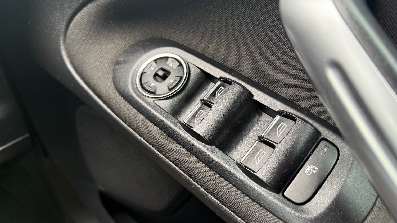Used Ford S-Max 2010 for sale - 76194567: Photo 24