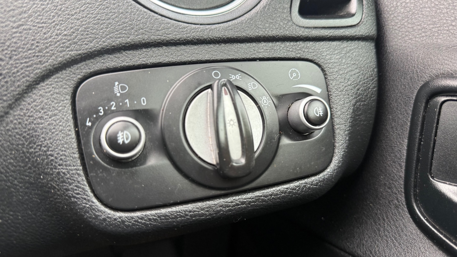 Used Ford S-Max 2010 for sale - 76194567: Photo 26