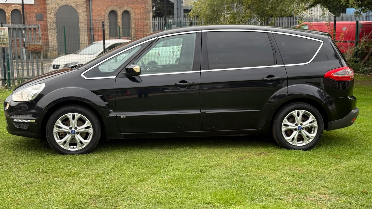 Used Ford S-Max 2010 for sale - 76194567: Photo 6