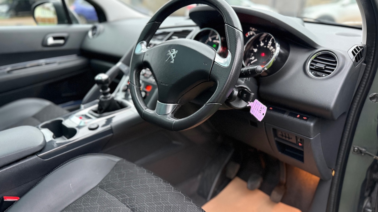 Used Peugeot 3008 2015 for sale - 77114096: Photo 9