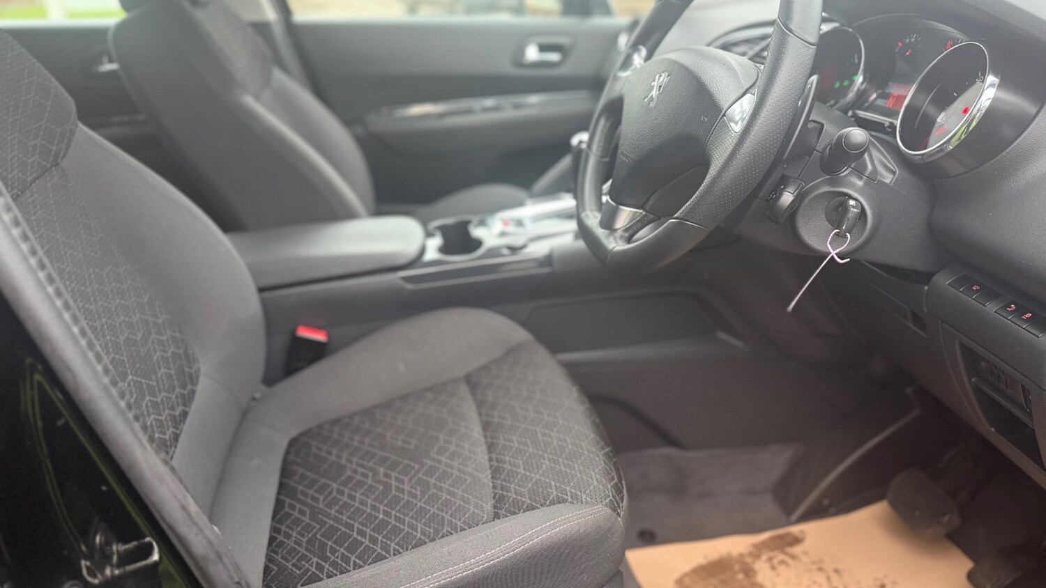 Used Peugeot 3008 2015 for sale - 77151355: Photo 10