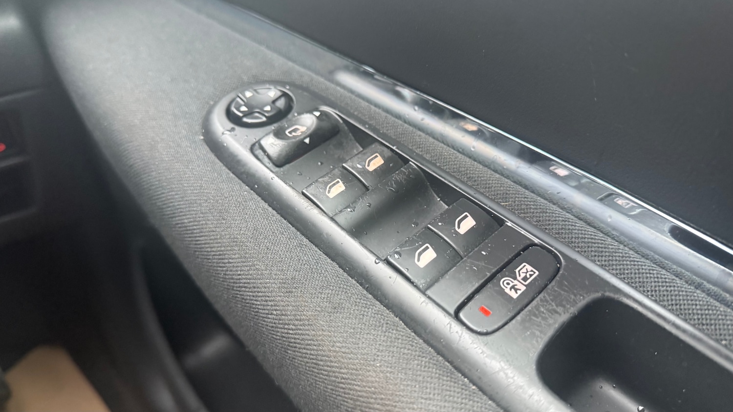 Used Peugeot 3008 2015 for sale - 77151355: Photo 25