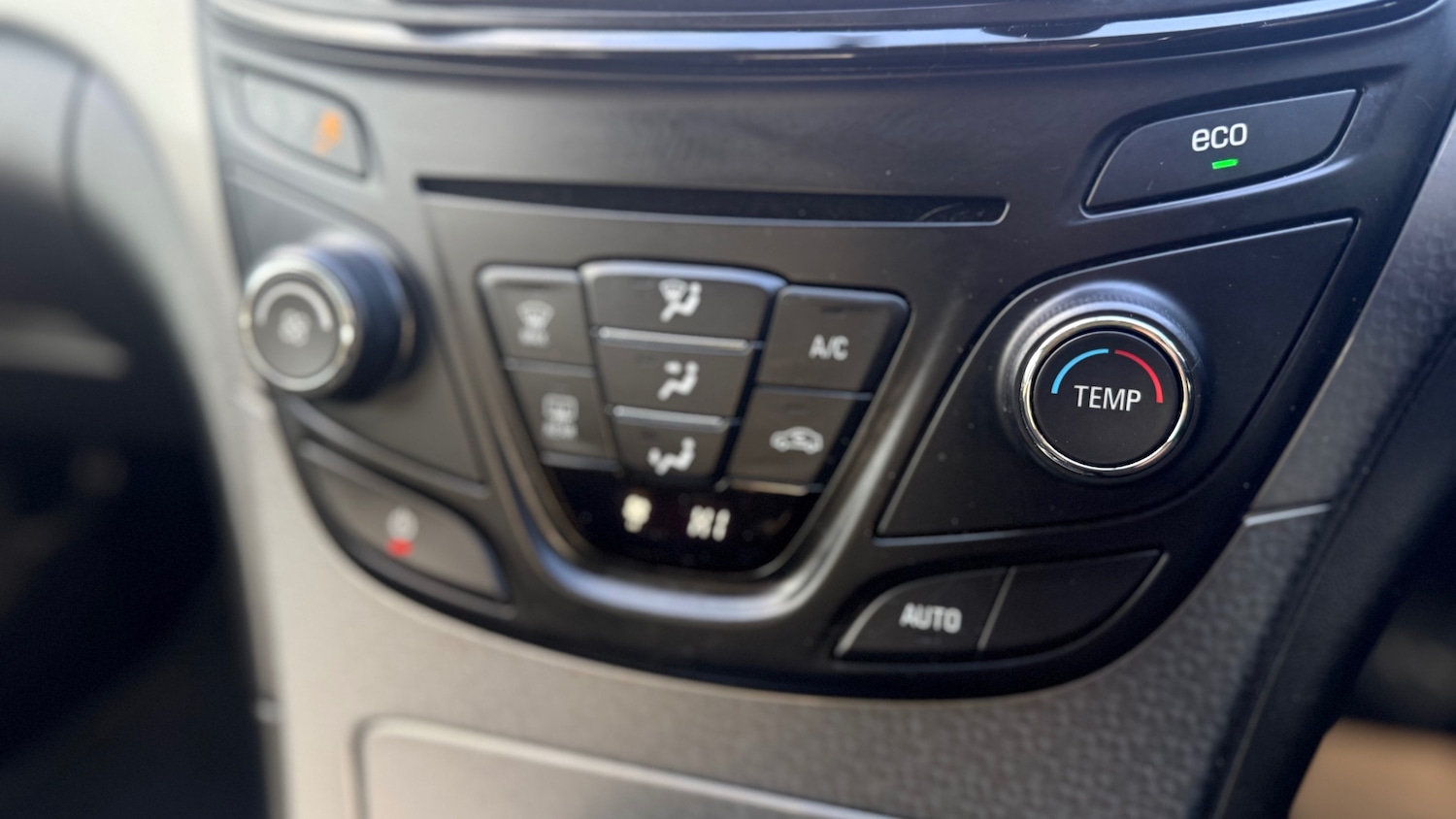 Used Vauxhall Insignia 2015 for sale - 78079199: Photo 22