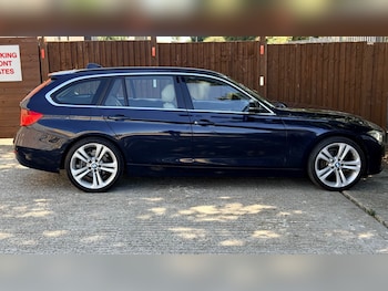 Used BMW 3 Series 2015 for sale - 79611176: Photo