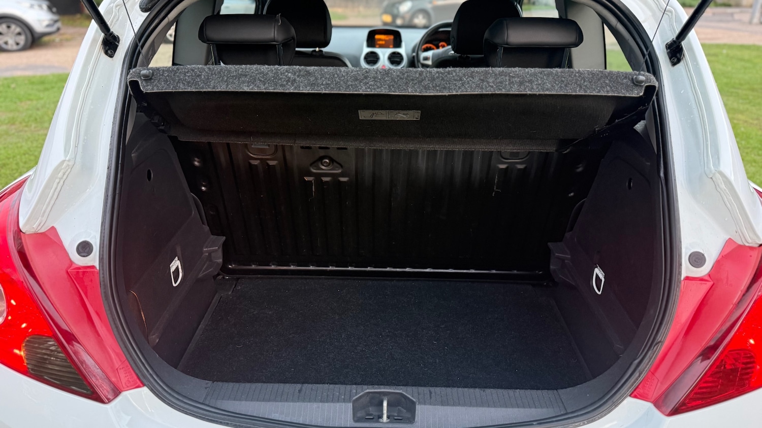 Used Vauxhall Corsa 2012 for sale - 76209560: Photo 11