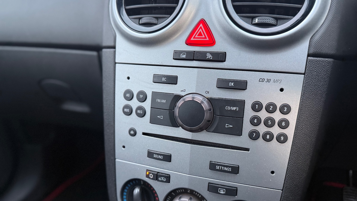 Used Vauxhall Corsa 2012 for sale - 76209560: Photo 17