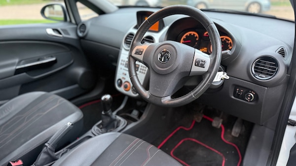 Used Vauxhall Corsa 2012 for sale - 76209560: Photo 8