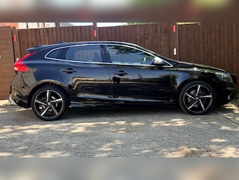 Used Volvo V40 2016 for sale - 78554817: Photo