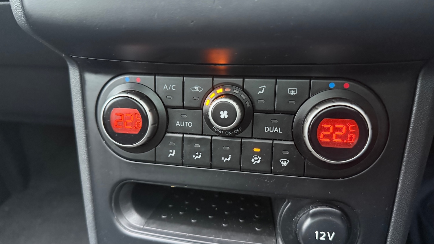 Used Nissan Qashqai 2011 for sale - 76591323: Photo 20