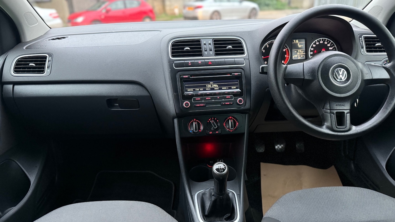 Used Volkswagen Polo 2012 for sale - 76237107: Photo 14