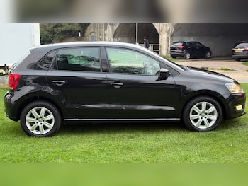 Used Volkswagen Polo 2012 for sale - 76237107: Photo