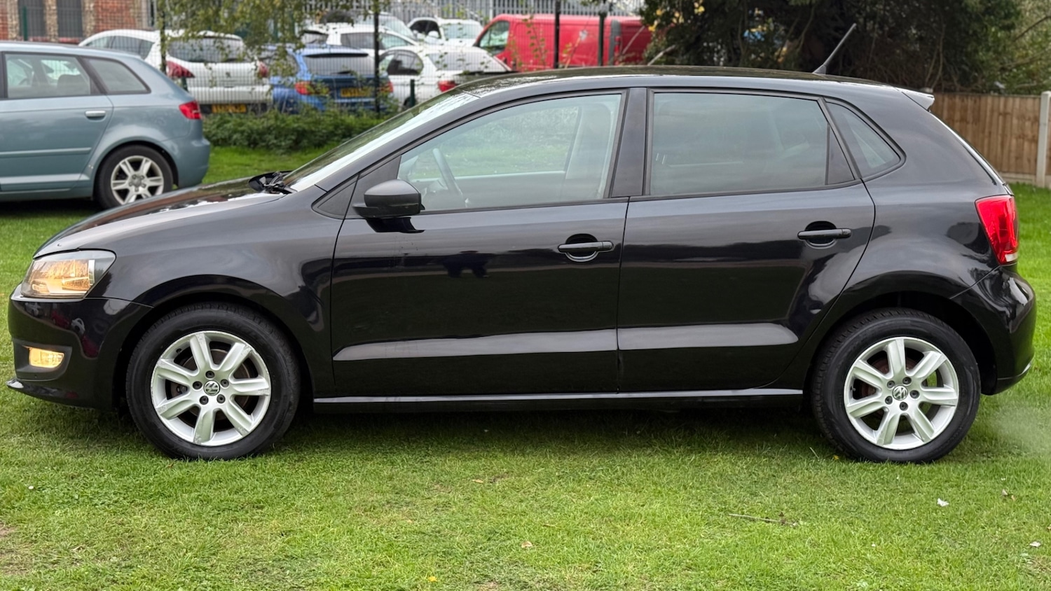 Used Volkswagen Polo 2012 for sale - 76237107: Photo 6
