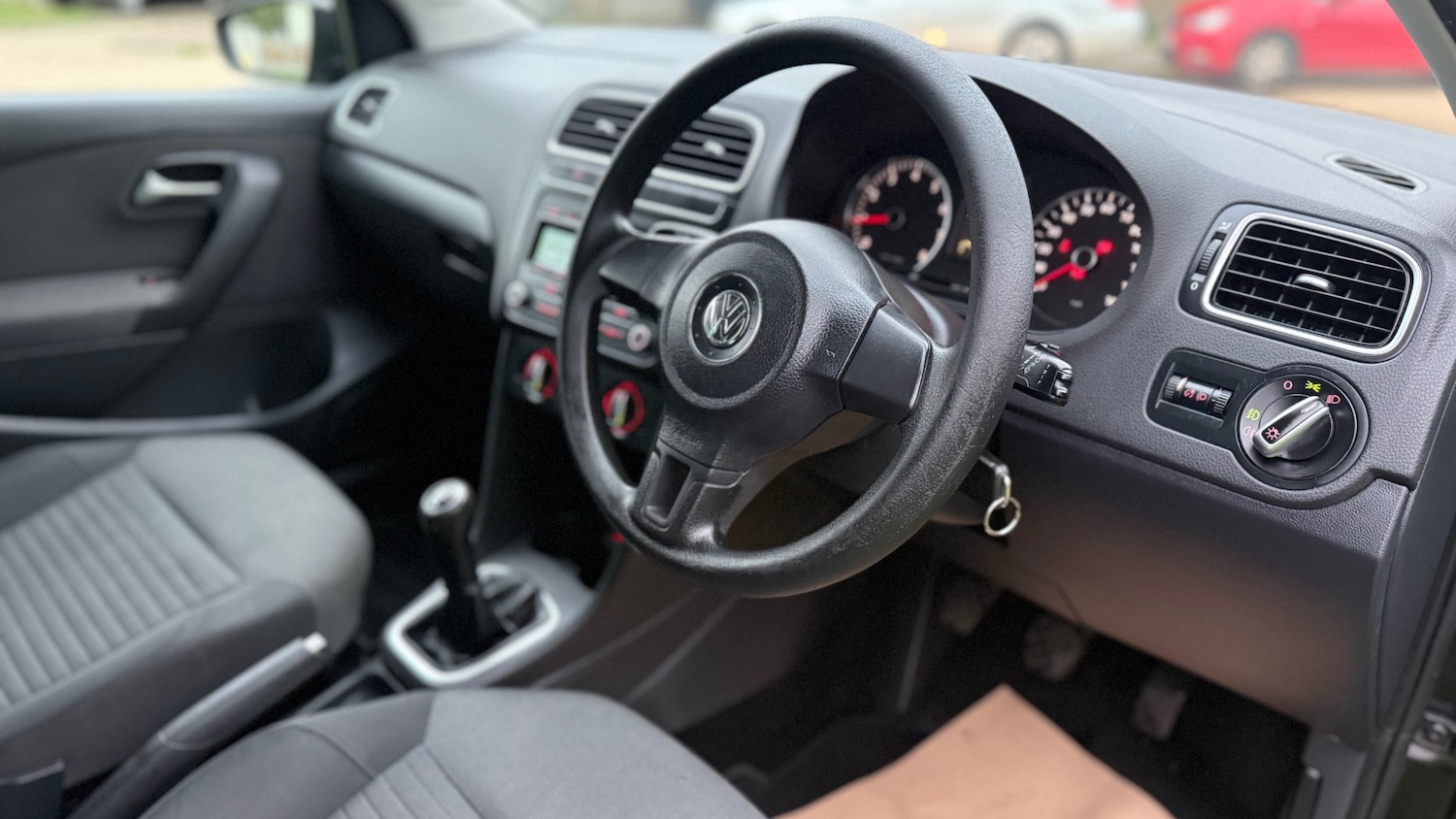 Used Volkswagen Polo 2012 for sale - 76237107: Photo 9